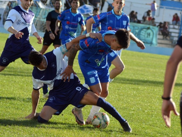 Ferro tuvo su martes negro